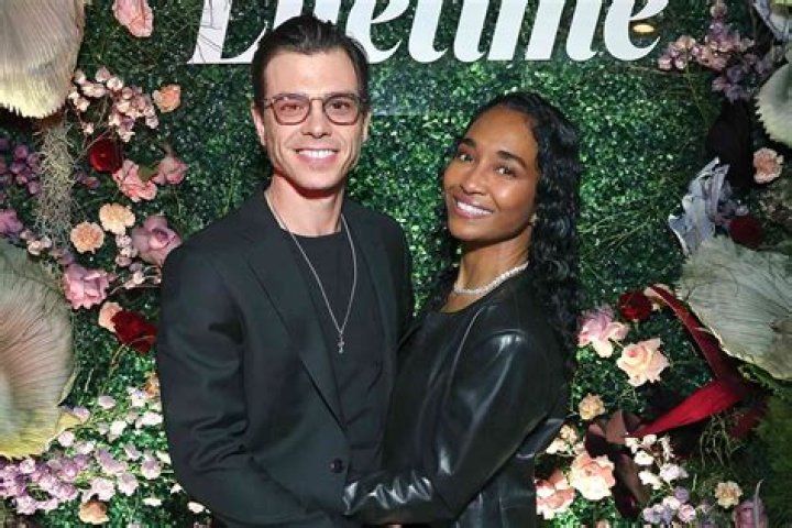 The Age Difference Between Matthew Lawrence And Chilli